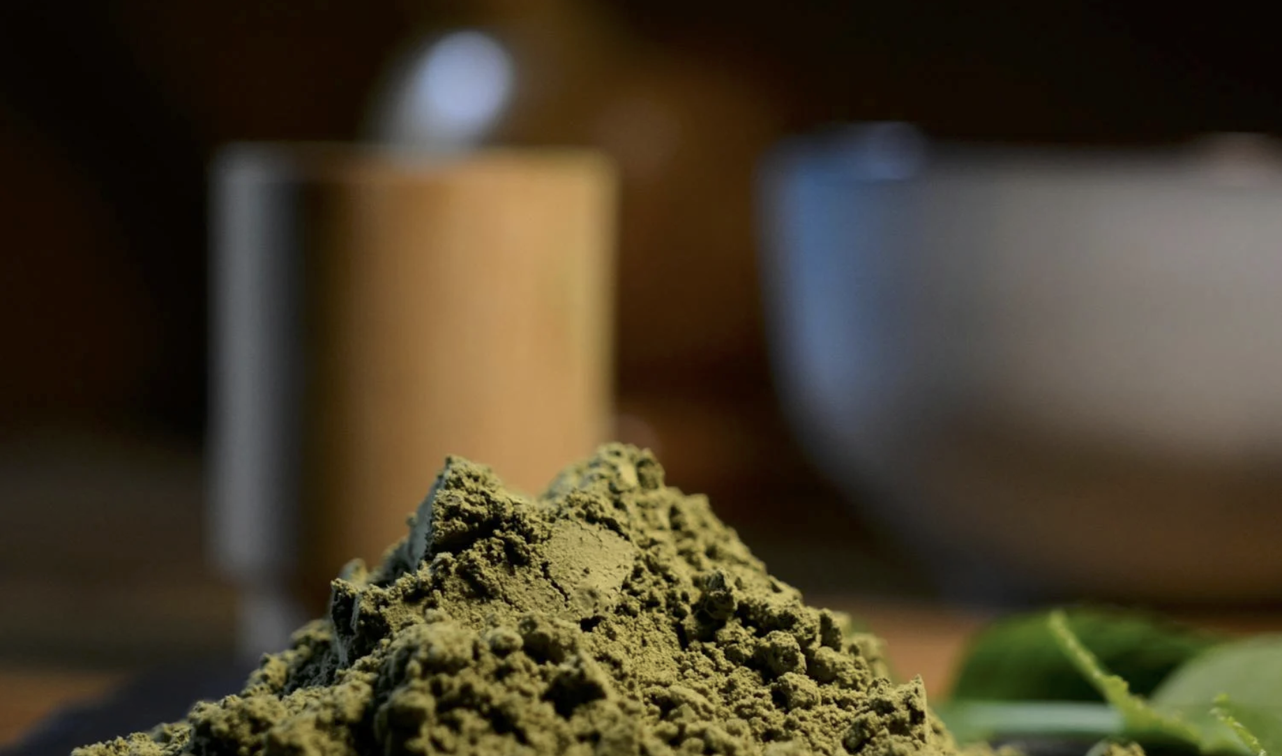 White Vein Kratom: Effects, Uses, and Popular Strains